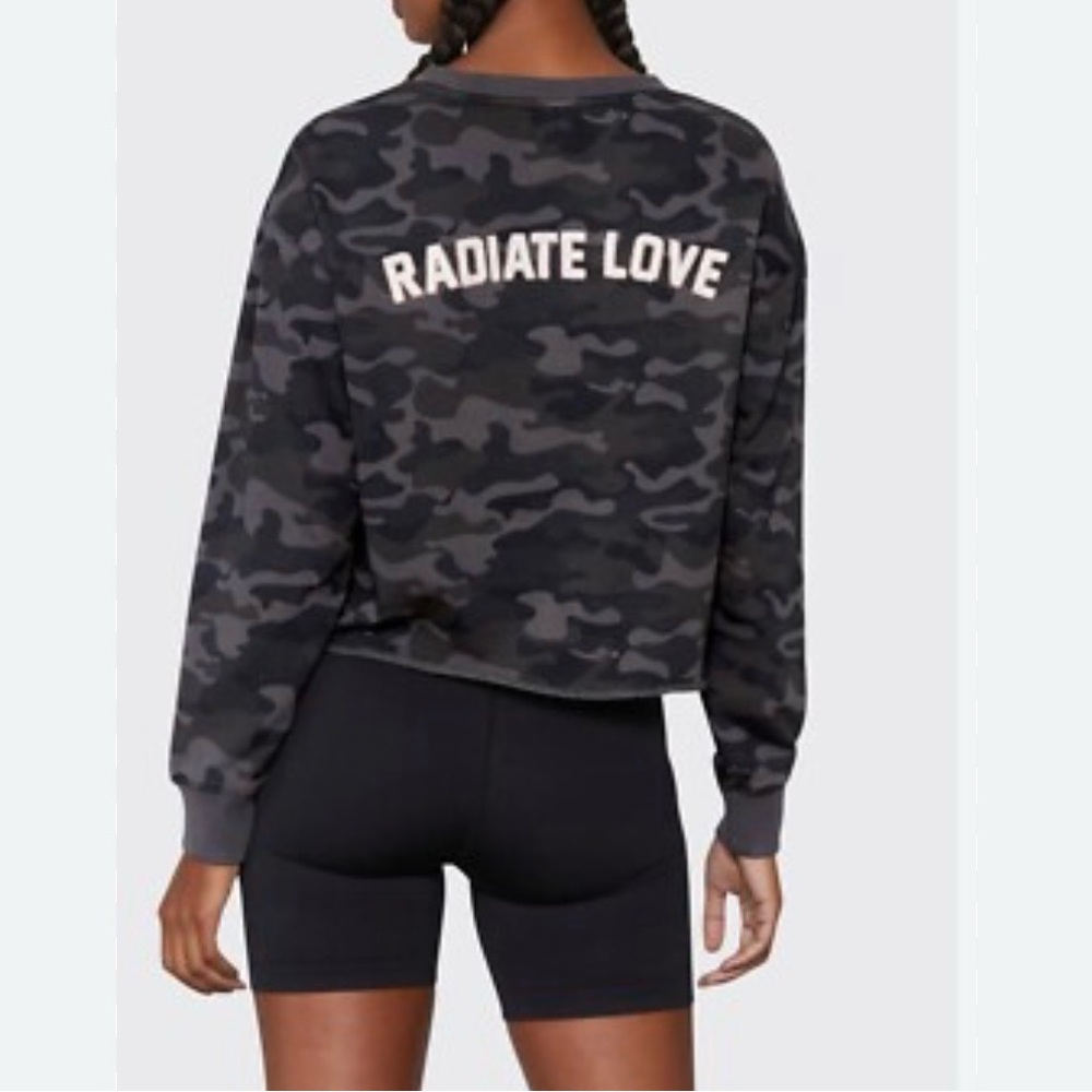 Spiritual Gangster Radiate Love Camo Cropped Sweatshirt